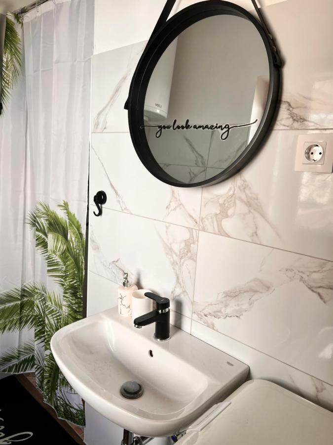 Perfekte Lage! Ganze Wohnung Burgblick Residenz Санкт Файт ан дер Глан Екстериор снимка